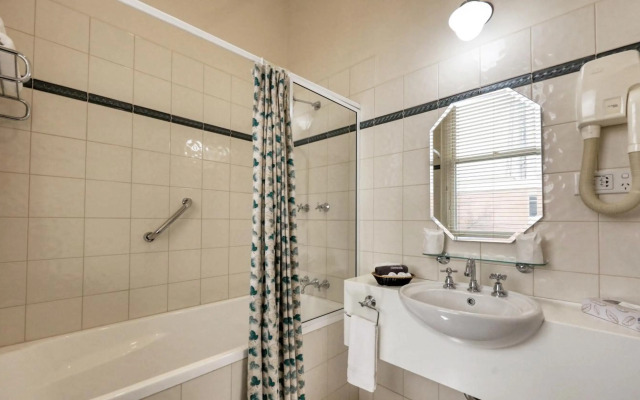 Royal Exchange Hotel