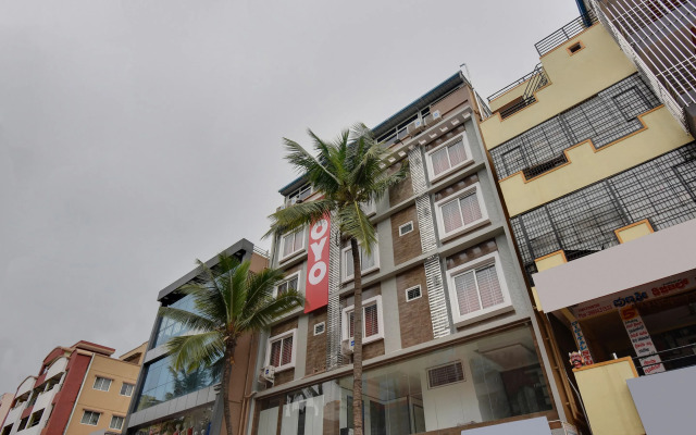 OYO 43308 Sri Sai Guru Comforts