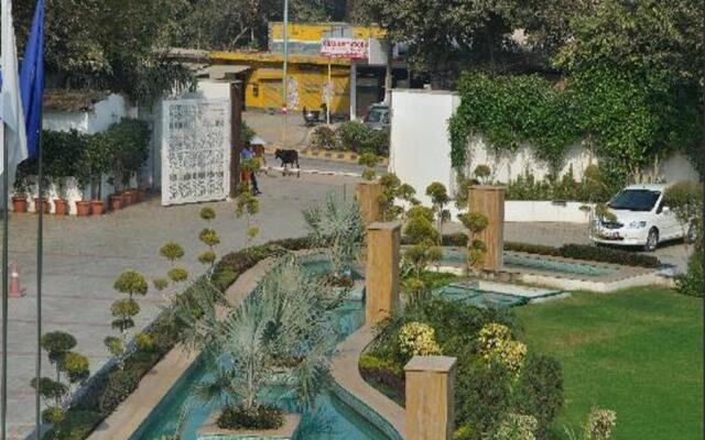 Park Boulevard Hotel