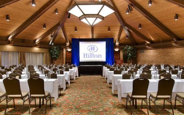 Hilton Chicago / Indian Lakes Resort