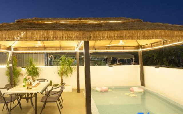 Weizhou Island Dudu's Banhai Homestay (Xijiao Wharf)