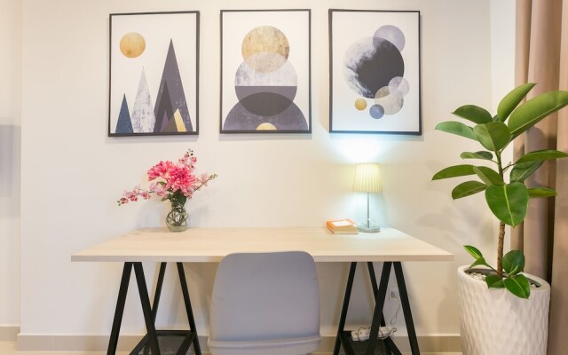 Minimalist Apartment Rivergate