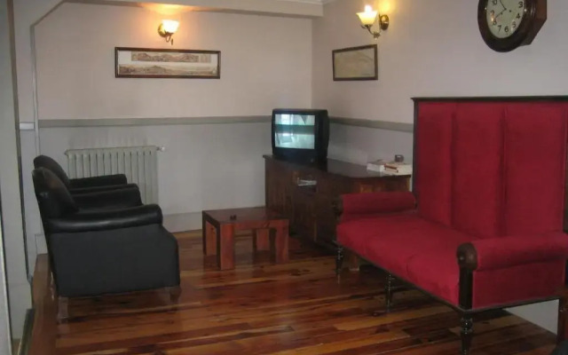 Hostal Canovas