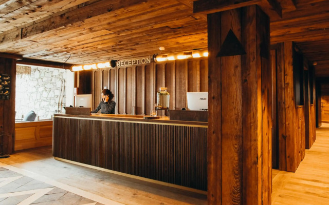 Lodji Hotel
