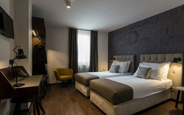 Hotel Mrak 4*