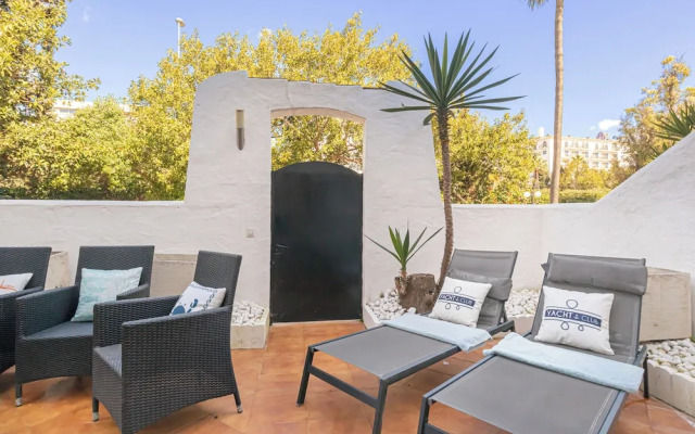 Puerto Banus Near La Sala By The Sea