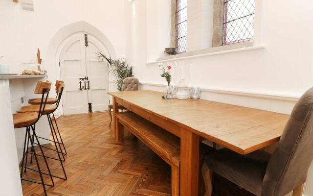 St Saviours Church