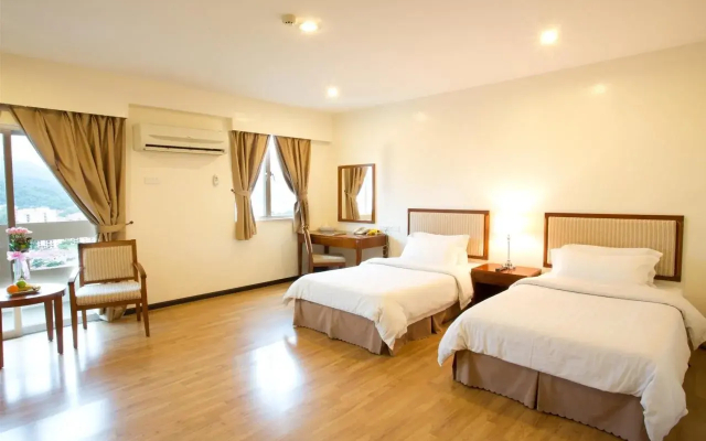 Alora Hotel