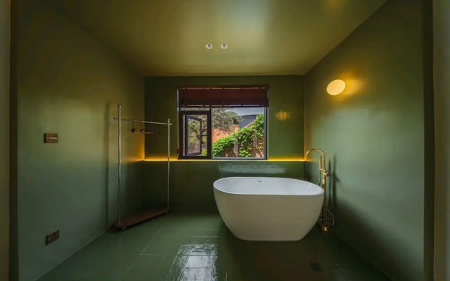 Cloud 9 Hotel