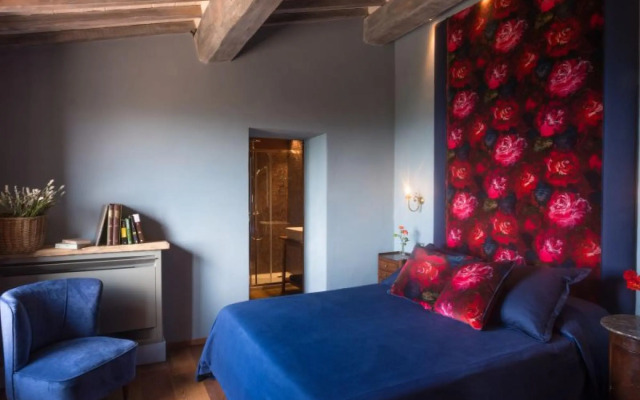 Private villa sleeps 10 with garden and swimming pool-VILLA IL MANDORLO