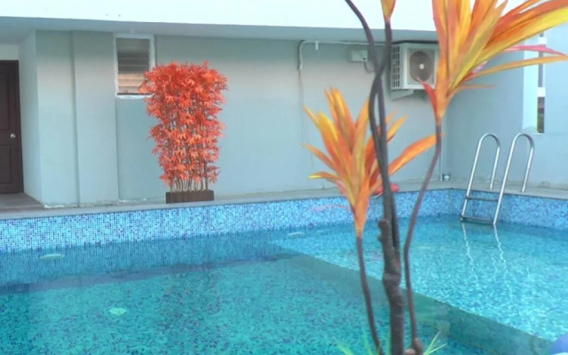 Challenger Residency