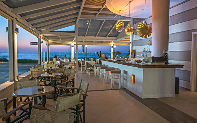 Swell Boutique Hotel