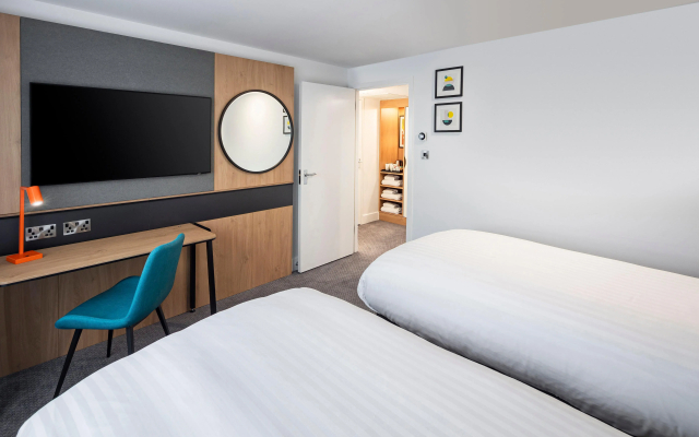 Holiday Inn Southampton-Eastleigh M3, jct13 by IHG