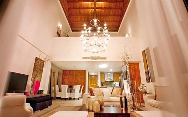Los Altos Residences
