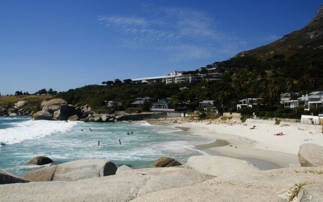 Beautiful Holiday Apartment Overlooking the Beach Modoco