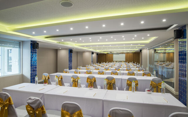 Zircon Hotel
