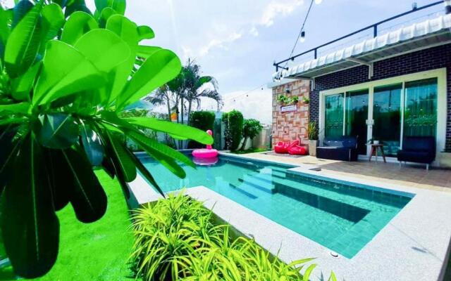 บ้านแฟมิลี่ ปาร์ตี้ พูลวิลล่า หัวหิน ใกล้เซเว่น 3ห้องนอน รองรับ 6-15 คน