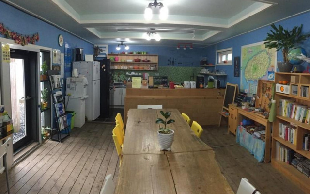 Lefthander Guesthouse