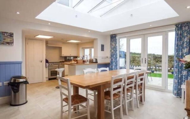 Hillview Cottage