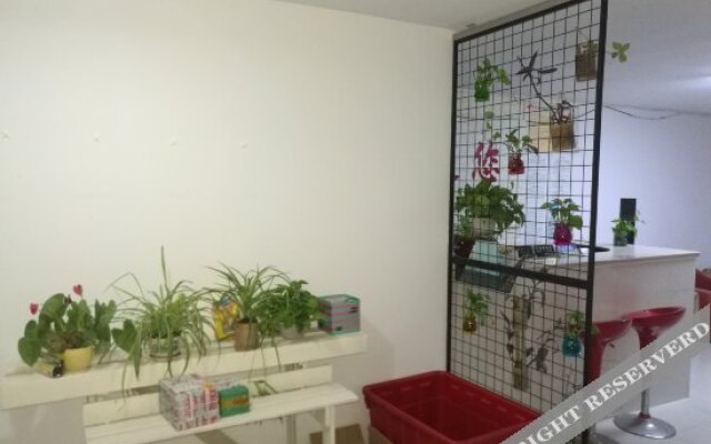 Yijiaqin Motel