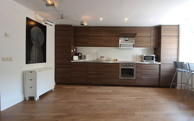 Luminous Apartment in Chueca Allôhousing