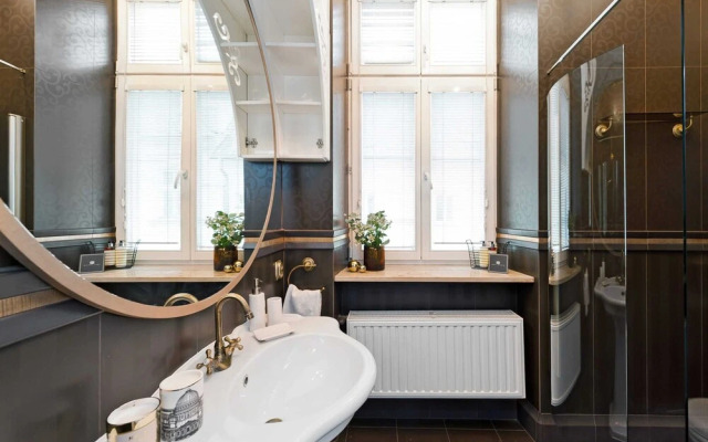 Cracovian Suite by Loft Affair