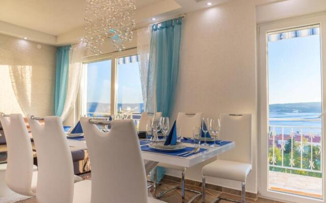 Apartman Crikvenica 30218 - Mira