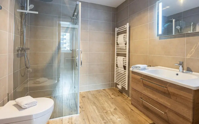 Apartment in Salzburg Near Schlossalmbahn I