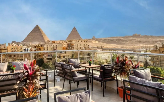 Saray Pyramids & Museum View Hotel
