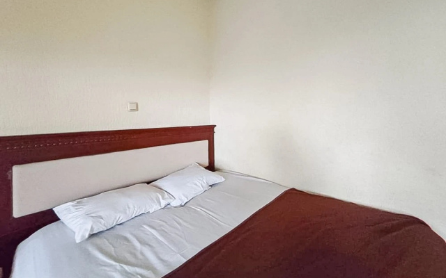 Villa Dua Sisi RedPartner – Guest Rooms – Cisarua