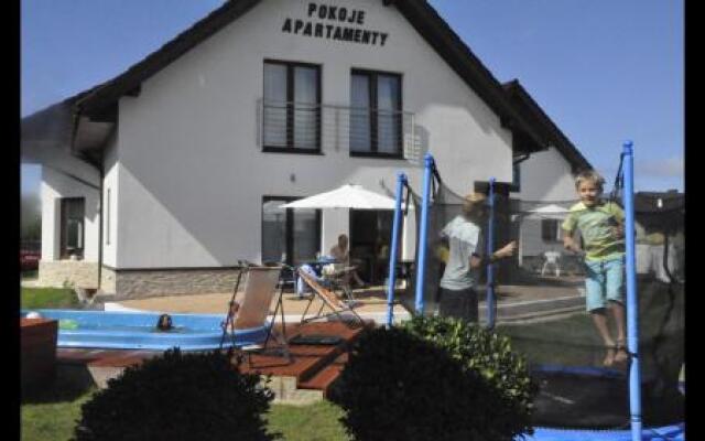 Apartamenty i Pokoje Na Letniej