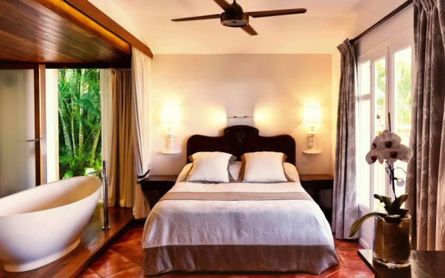 Blue Margouillat Seaview Hotel