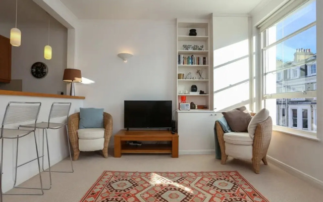 1 Bedroom Apartment in Notting Hill Accommodates 2