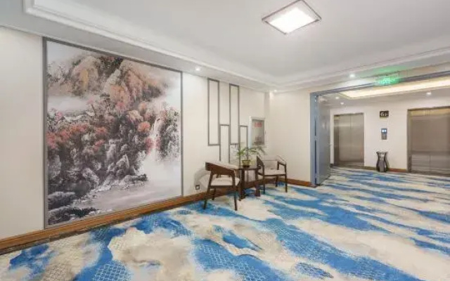 Zhuanghe Hualin Hotel