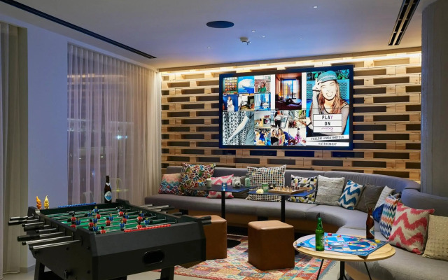 Moxy Patra Marina