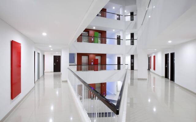 Amaris Hotel Karawang