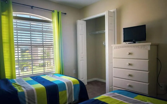 Crescent Lakes Villa