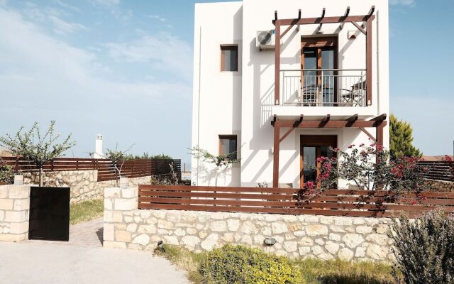 Attractive Villa in Latsimas With Garden and BBQ