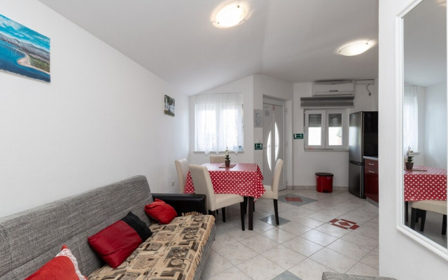Seaside Apartment Paklenica 3