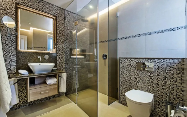 Four Seasons Country Club