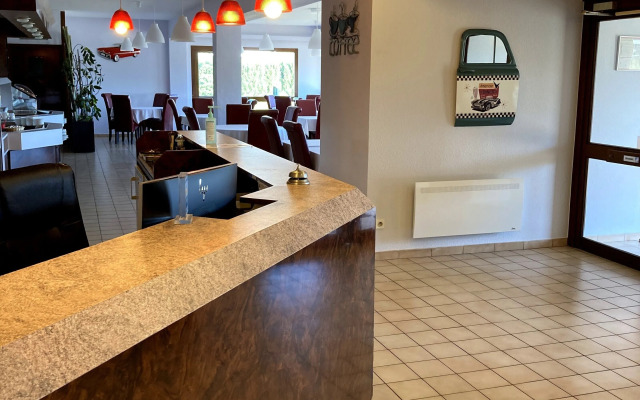 Brit Hotel Essentiel Moulins Avermes