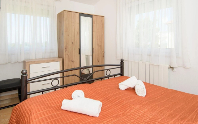 Stunning Apartment in Stranici With 1 Bedrooms, Wifi and Heated Swimming Pool - Apartment in Porec - Photo 2
