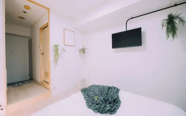 Minimalist Loft 702
