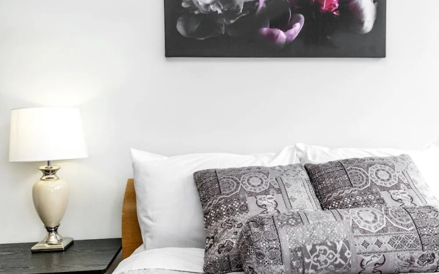 South BNE 1 Bed Parking Pool Gym in Mater Qsb218