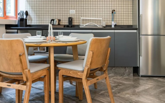 Beautifully Designed, Hi Tech Apt in La Condesa