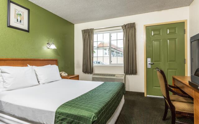 Studio 6 Suites San Ysidro, CA -San Diego South Bay