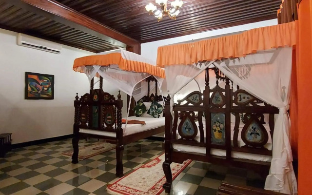 Tausi Palace Hotel