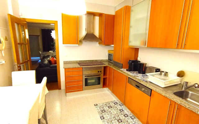 Oceanview Duplex shared Pool & Beach Sesimbra