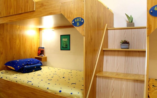 Xizi International Youth Hostel (Chaoyang Plaza Xiguan Night Market)