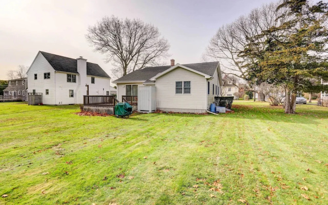 Westerly Retreat ~ 1/4 Mi to Private Beach!